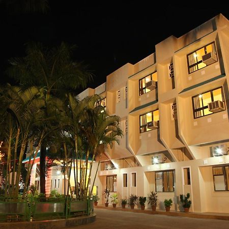 Hotel Ravikiran Alibaug Exteriör bild