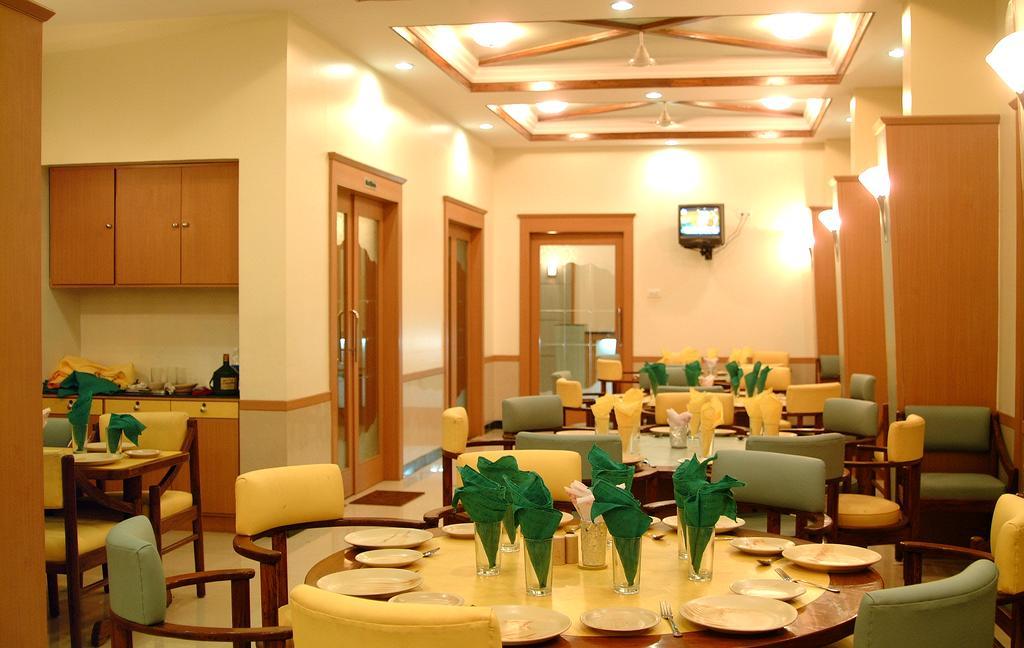 Hotel Ravikiran Alibaug Exteriör bild