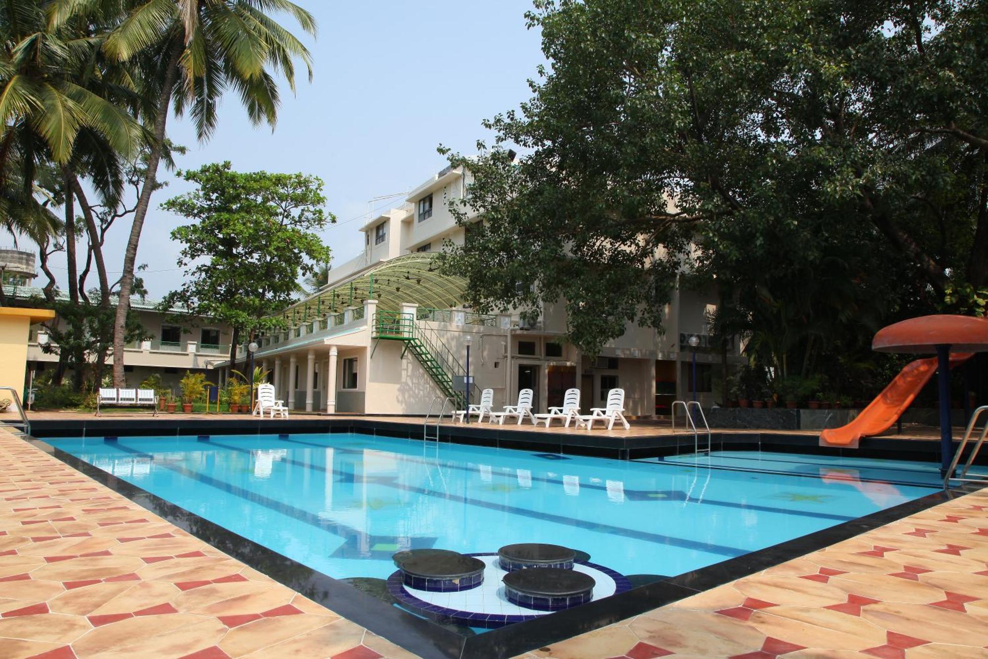 Hotel Ravikiran Alibaug Exteriör bild