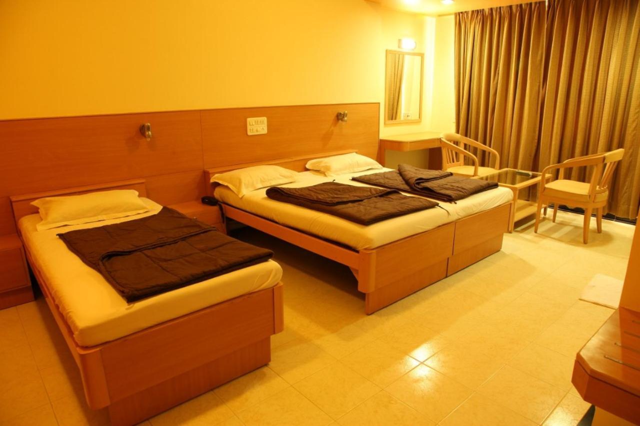 Hotel Ravikiran Alibaug Exteriör bild