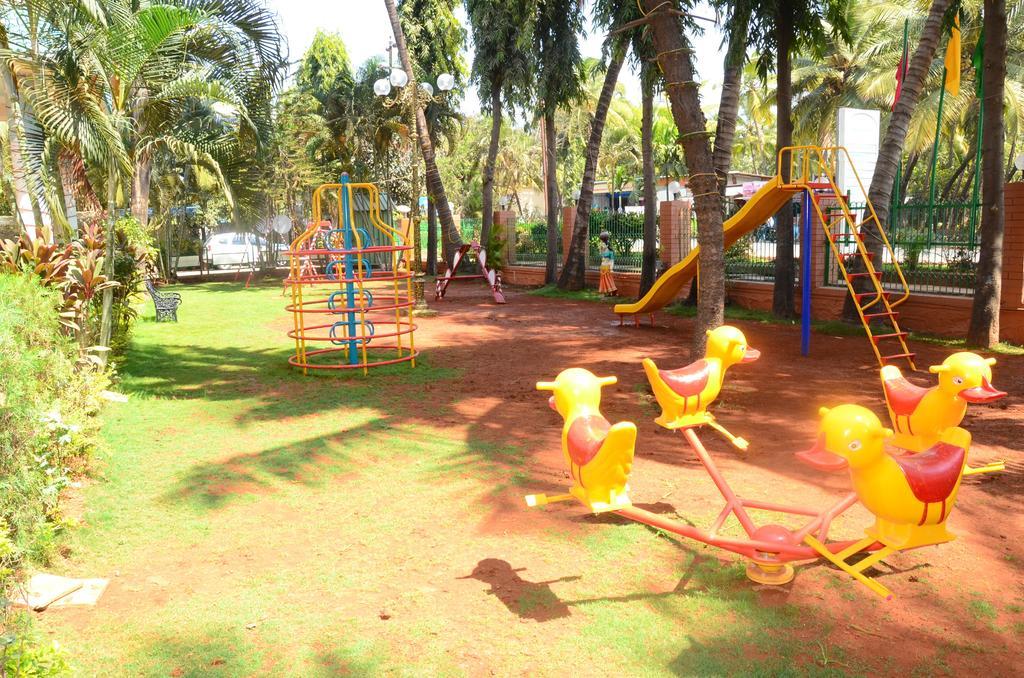 Hotel Ravikiran Alibaug Exteriör bild