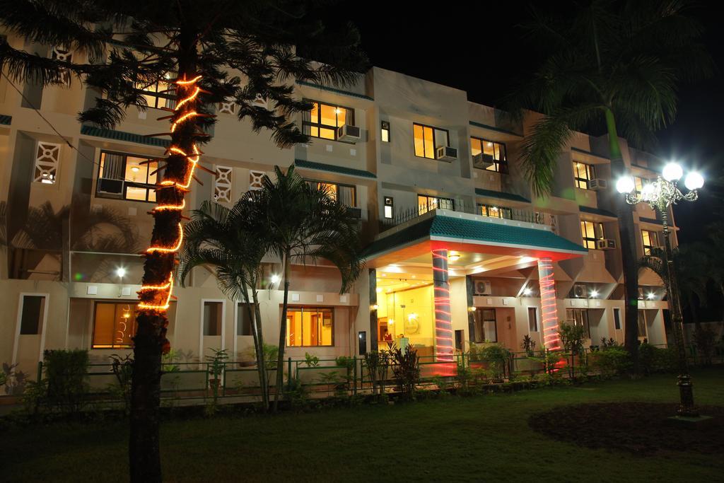 Hotel Ravikiran Alibaug Exteriör bild