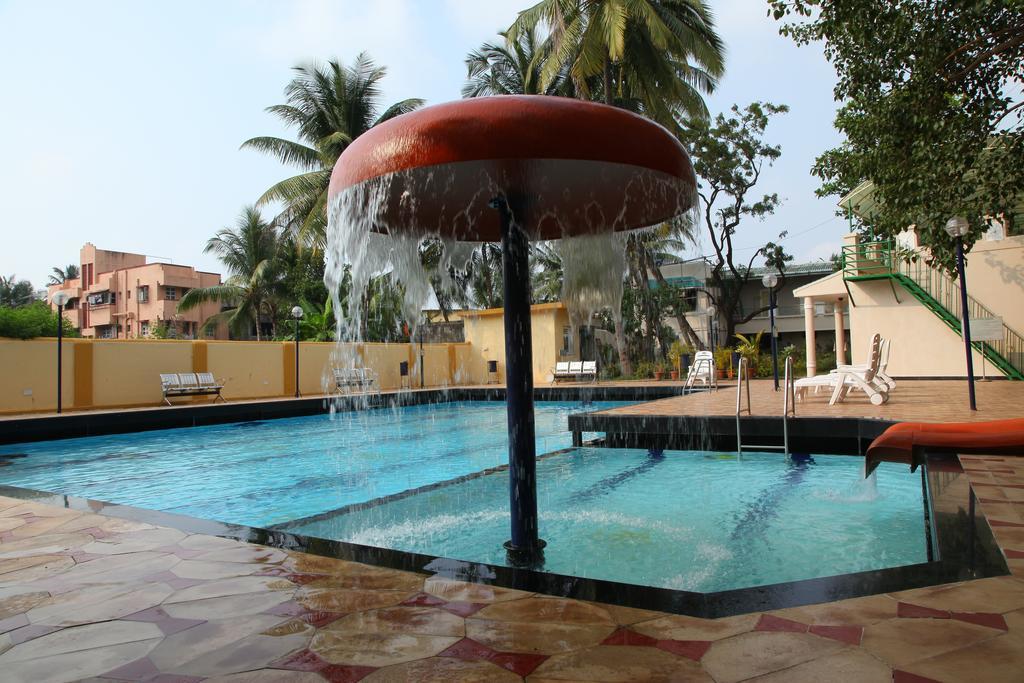 Hotel Ravikiran Alibaug Exteriör bild