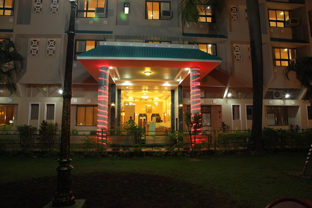 Hotel Ravikiran Alibaug Exteriör bild
